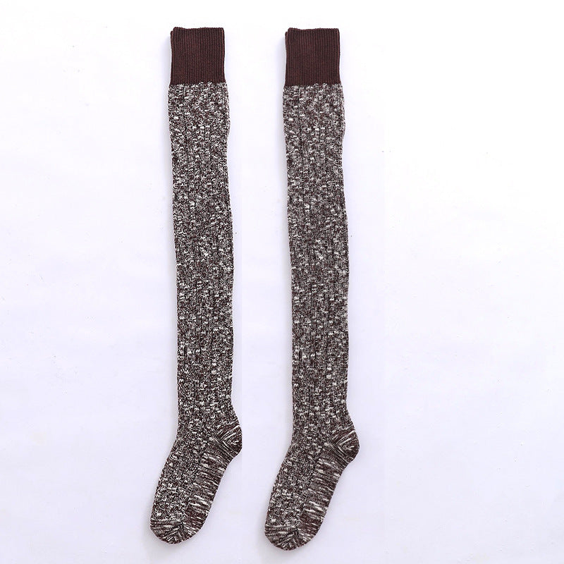 Lange, knielange Baumwollsocken mit hohem Schaft halten Frauen warm und schlank