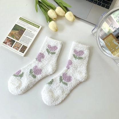 Women's Fashionable Simple Coral Fleece Mid-calf Socks